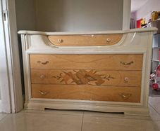 Large Italian Style High-Gloss Cabinet  Musical