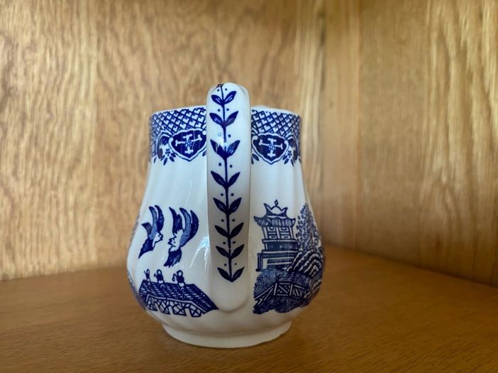 Barratt's of Staffordshire milk jug willow pattern