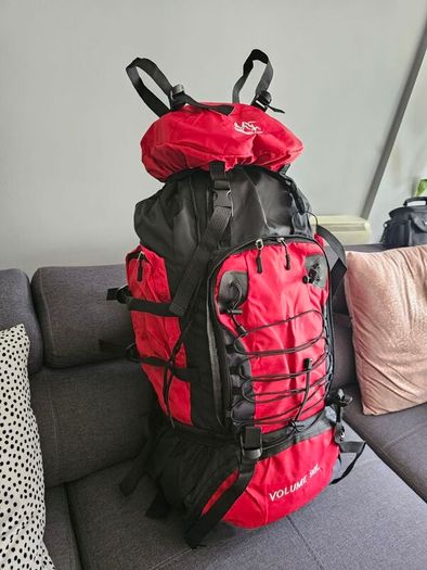 90 L Hiking backpack. Trekking backpack. Camping backpack. Red.