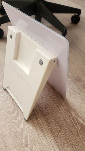 Small white glassboard whiteboard