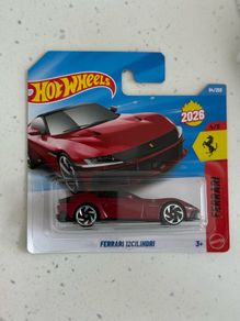 hot wheels Ferrari 12 Cilindri