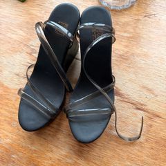 wedge heel shoe