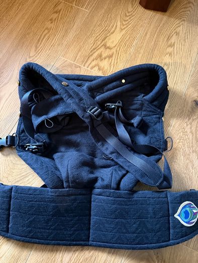 Artipoppe carrier