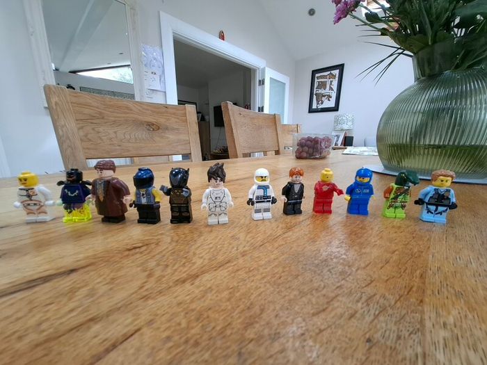 LEGO bundle 12 random mini figures