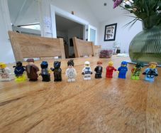 LEGO bundle 12 random mini figures