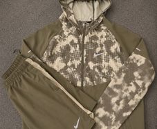 Nike olive colour set