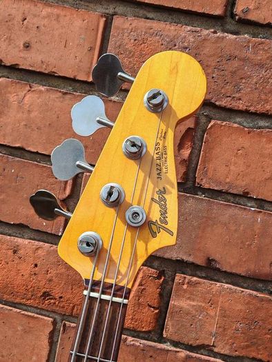 Fender Japan '62 Reissue Jazz Bass (Delivery available)