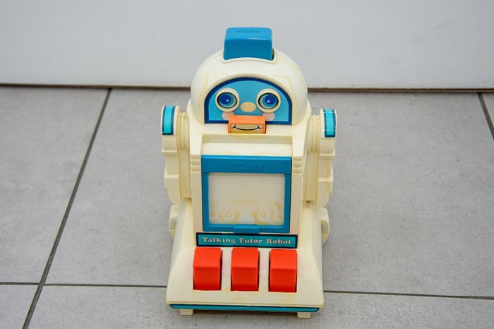Vintage Toy 1986 Tomy Tomytime Talking Tutor Robot all 50 Cards