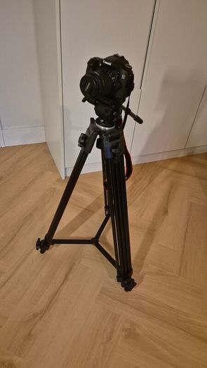 Heavy Duty Camera Tripod - Up to 1.8m - Perfect Condition