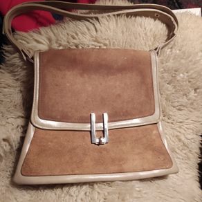 Vintage soft leather adjustable strap handbag