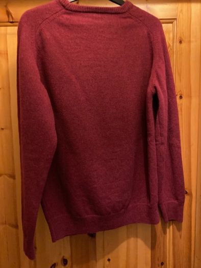 Round neck jumper. Size Large. New. 100% Lambswool.