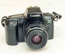 Canon EOS 1000n Film SRL camera