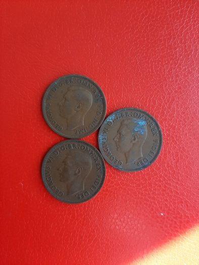 3 British Halfpennies in Sequence