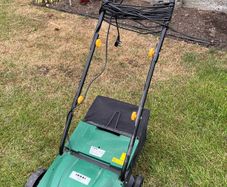 Screwfix electric Scarifier hardly used