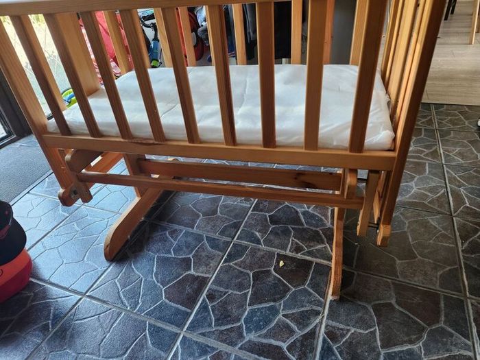 Wooden rocking crib