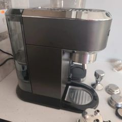 De'Longhi Coffee Machine & Grinder