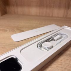 Apple Watch SE (2nd generation) - Original box and accessories
