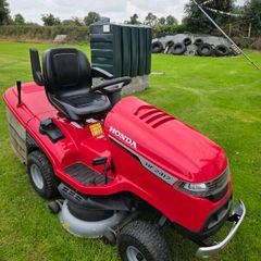 Honda HF 2417 ride on lawnmower