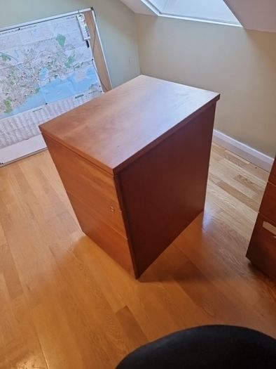Desk locker