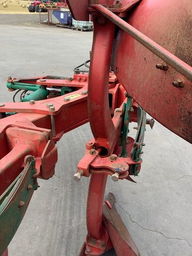 Kverneland Plough
