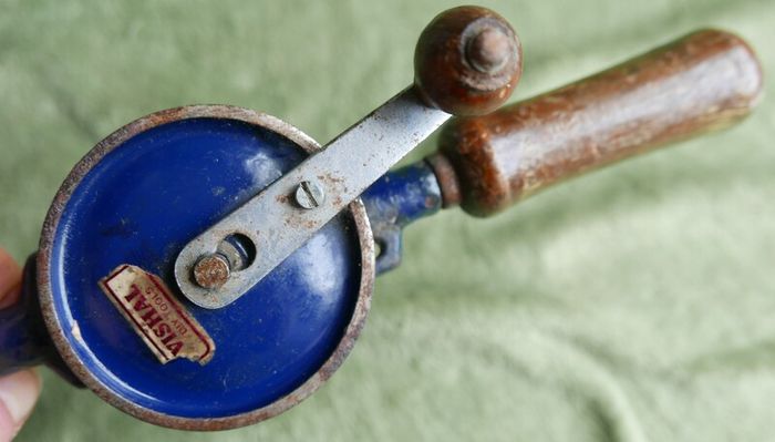 Vintage Hand drill / collectible old drill antique retro tool