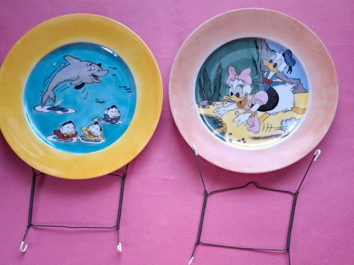 2 x Vintage ORIGINAL Hutschen Reuther Porcelain  Plates Walt Disney Cartoon  Animation  1972