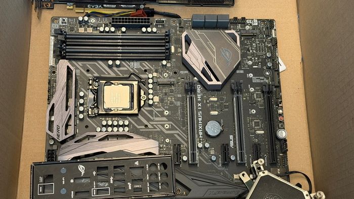 Gaming PC Components Bundle -RTX 2080 Super, i7-7700K,ASUS ROG Motherboard