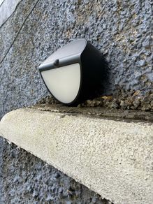 Luceco Carina Bulkhead Black Solar-powered LED 5W PIR With motion sensor Round Outdoor Wall light