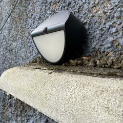 Luceco Carina Bulkhead Black Solar-powered LED 5W PIR With motion sensor Round Outdoor Wall light