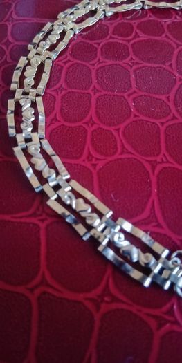 9ct gold gate-style link bracelet