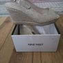 Nine West gold ladies shoe. Size 6/39. Never worn. Original box and packaging. Image 3