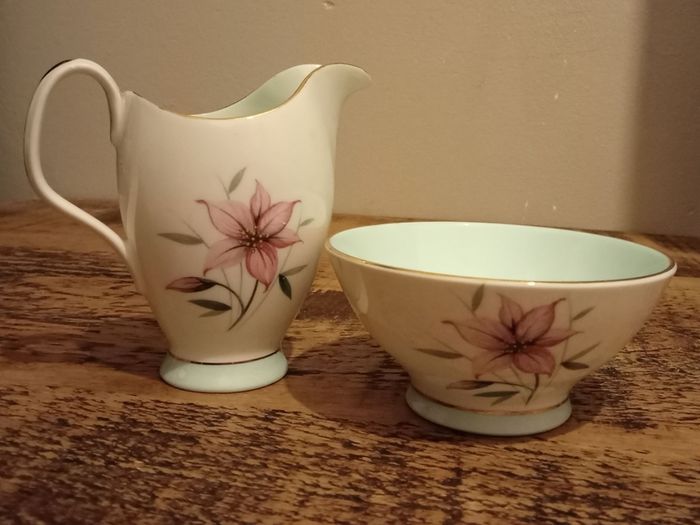 Beautiful Vintage Royal Albert "Elfin". 2 x Triplet, Milk Jug and Sugar Bowl.
