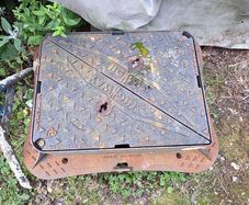 wrekin D400 manhole cover