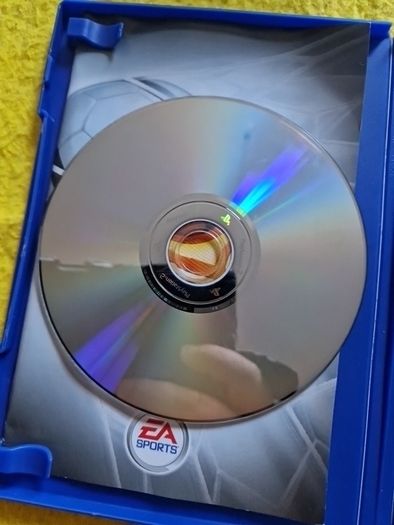 French version UEFA 2004 PlayStation2 Ps2 games Original