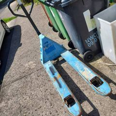 pallet truck 2.5 T