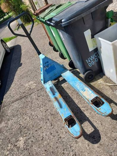 pallet truck 2.5 T