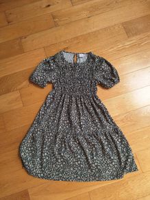 Pretty dress worn once
