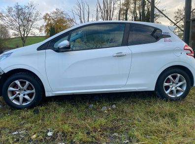 2013 Peugeot 208 Breaking For Parts Only
