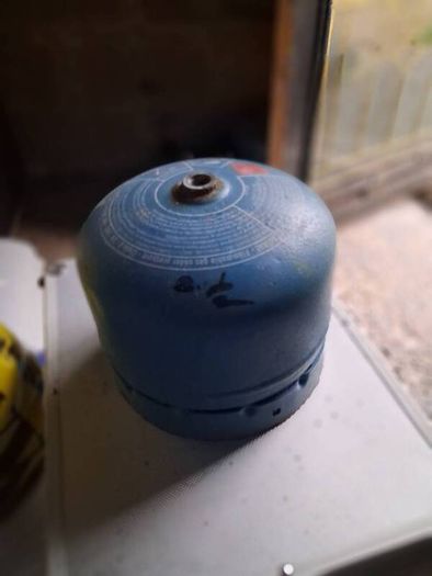 Camping gas bottles full & empty, read ad