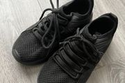 Black trainers ripstop size 13uk