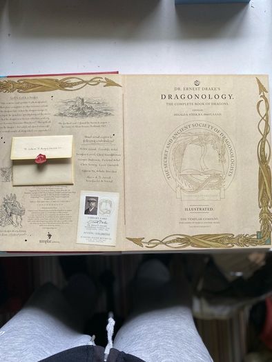 Dragonology:The complete book of Dragons