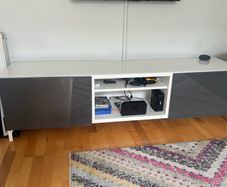 Cabinet / TV stand