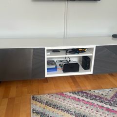 Cabinet / TV stand