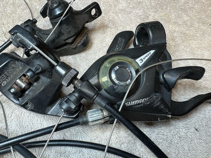 Shimano Shifter set + brake set