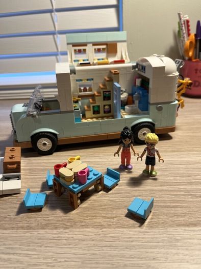 Lego Friends camper van