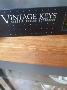 Digital piano vintage keys rack EMU