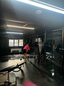 Black Wall mounted rigs