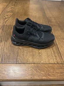 On Running Cloud tilt trainers women's size EU41 as good as new
