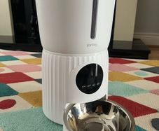 Automatic pet feeder - like new