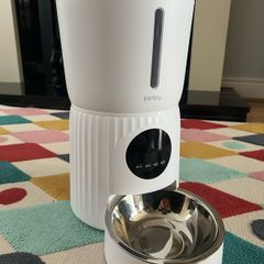 Automatic pet feeder - like new